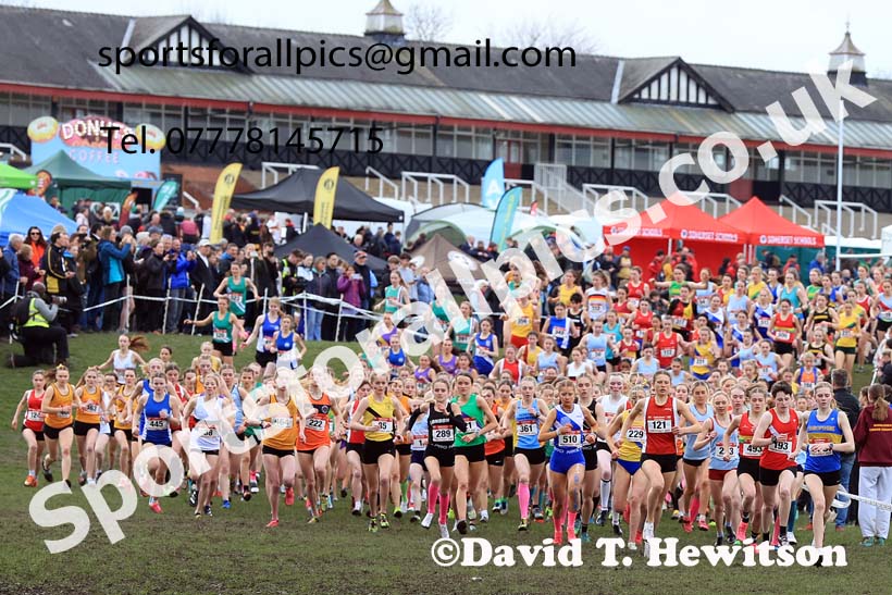 Senior Girls 2024 English Schools Cross Country Champs., Pontefract, March 16th.  Photo: David T. Hewitson/Sports for All Pics
